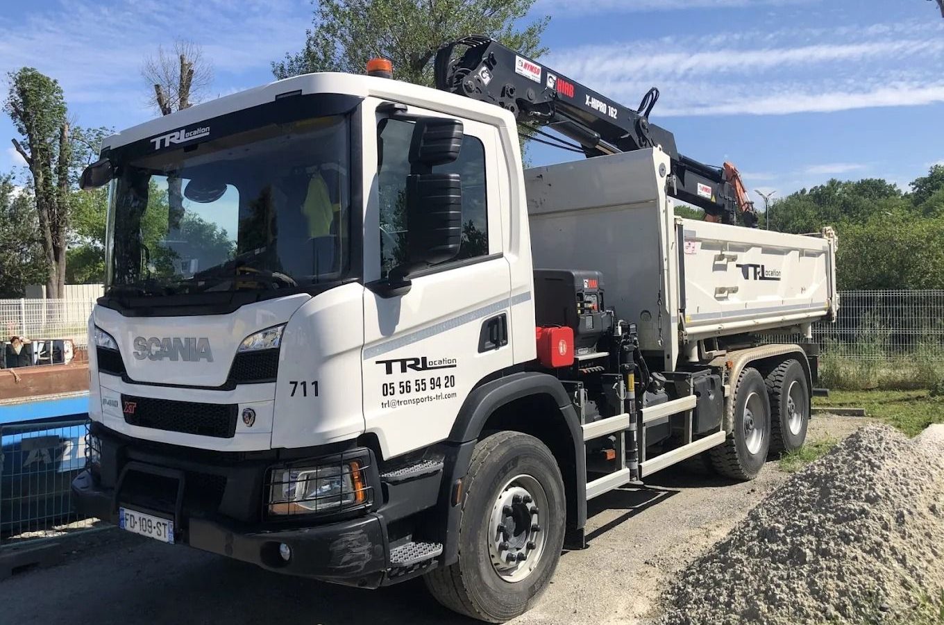 Porteurs 6x4 grue